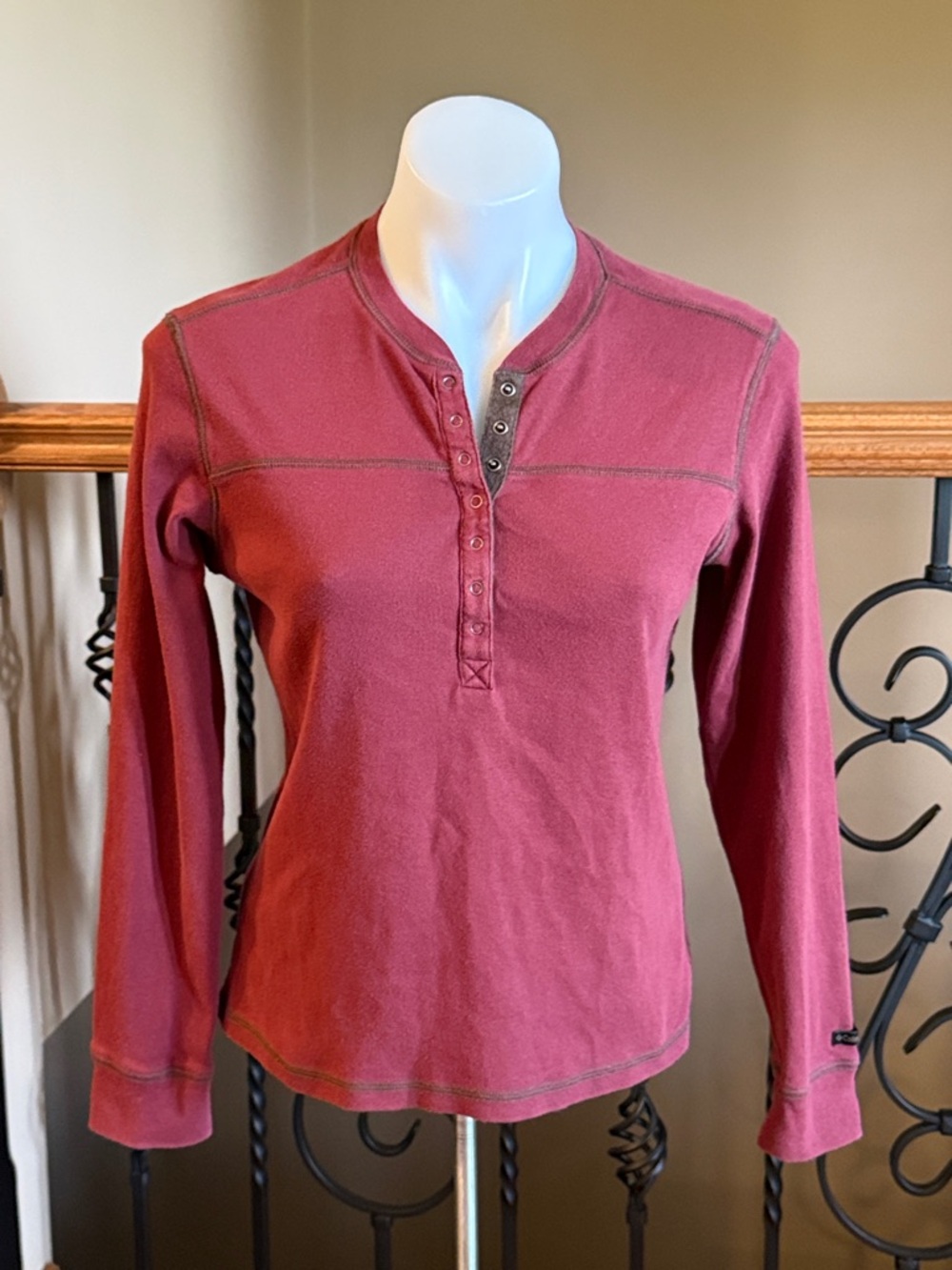 Columbia henley top
